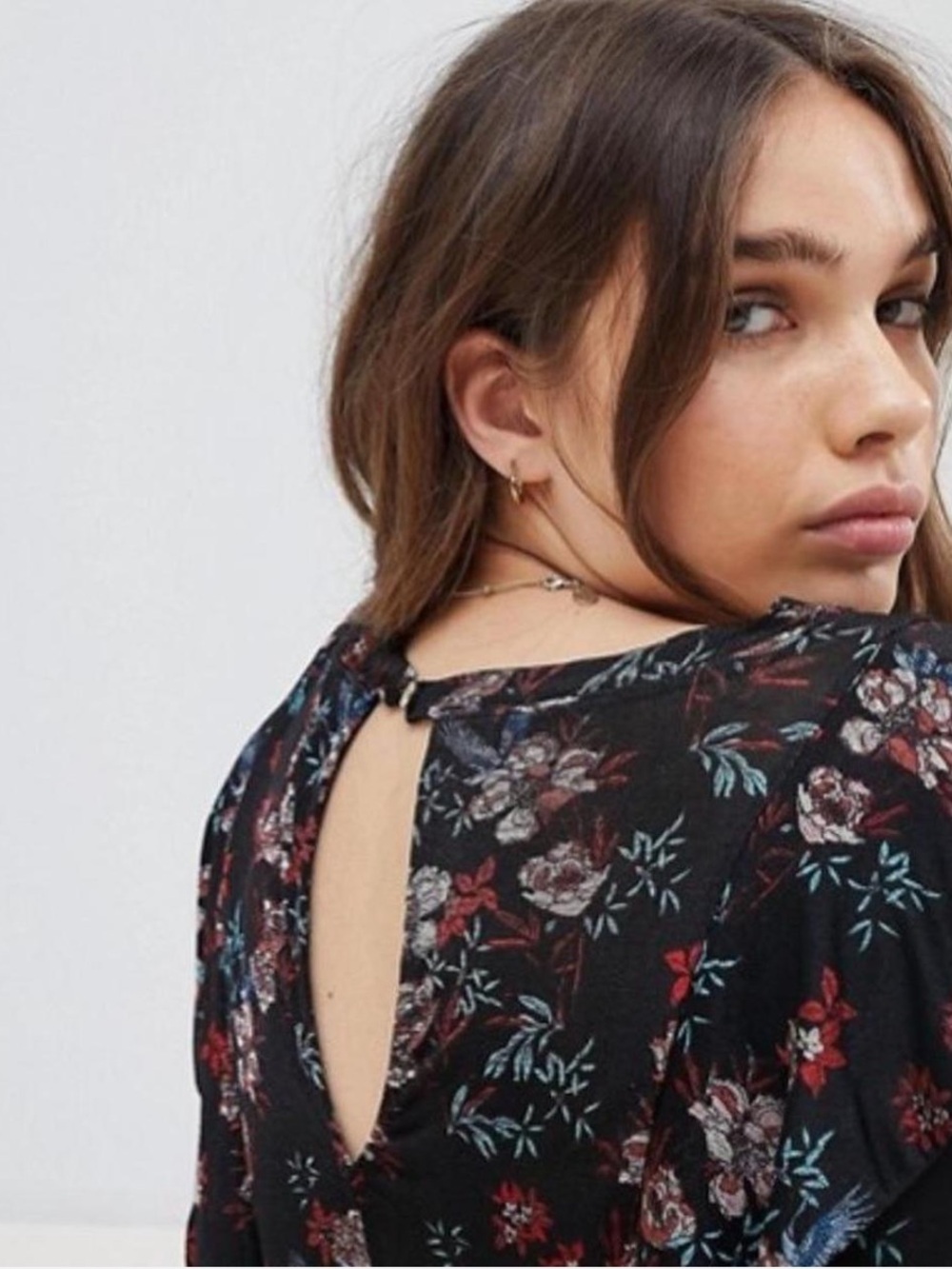 Free People Dock Street Floral Top Black Keyhole Back Ruffle NWT XS - Picture 3 of 9